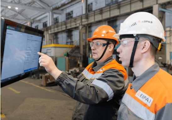 Новая цифровая система в механическом цехе ЕВРАЗ ЗСМК повысила эффективность станков на 15%